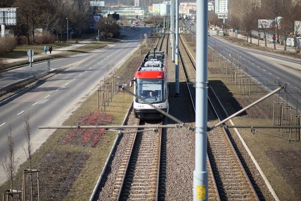 Straßenbahn in der Stadt — Stockfoto