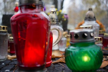 tüm azizler oktav. heroes son ebedi istirahat yeri.