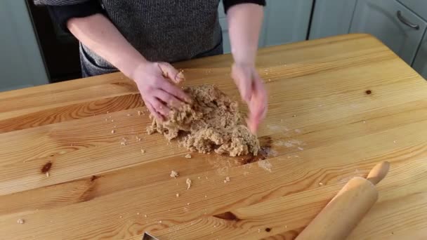 Voorbereiding heerlijke cookie. — Stockvideo