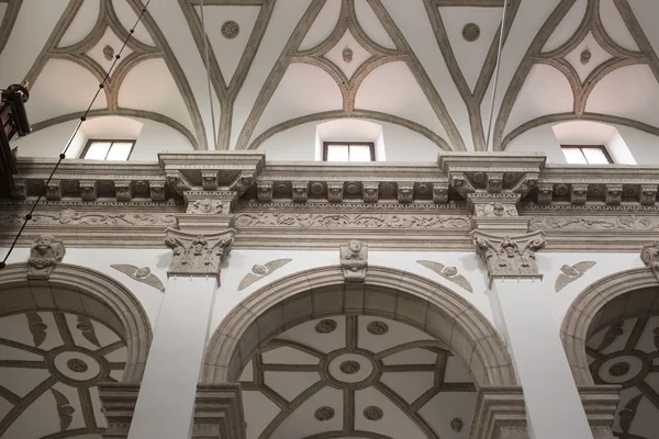 Intérieur de l'ancienne cathédrale de Zamosc, Pologne . — Photo