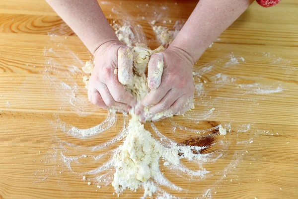 Pasteles crujientes llamados faworki . — Foto de Stock