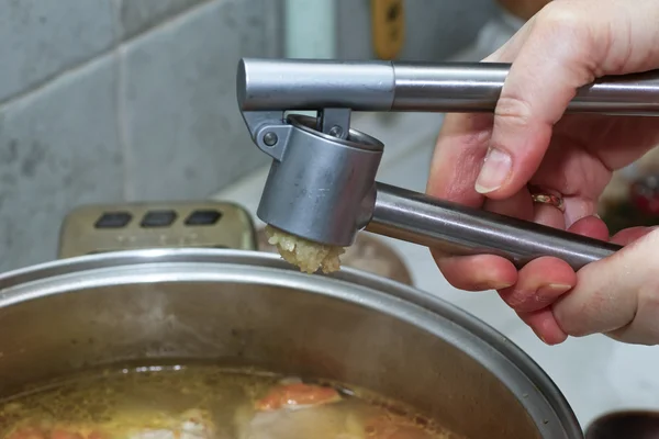 Preparar sopa de pepino . — Foto de Stock