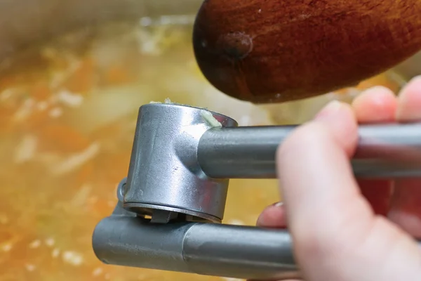 Preparar sopa de pepino . —  Fotos de Stock