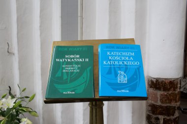 Katolik kutsal kitap.