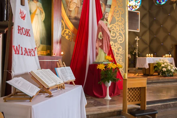 Livro santo católico . — Fotografia de Stock