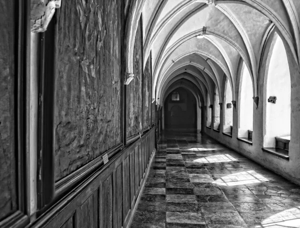 インテリアのカトリックの修道院. — ストック写真