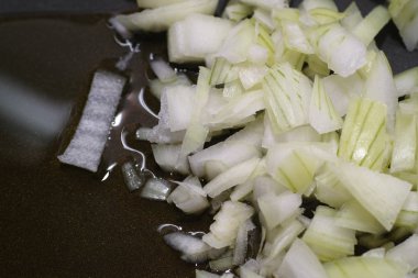 Pizza ev Lehçe koşullarında.