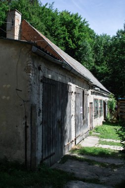 terk edilmiş bir yer.