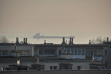 Sabah görüşürüz. Limanın gemi girişi. Gdansk Brzezno, Baltık Denizi. Gdansk Körfezi, Polonya.