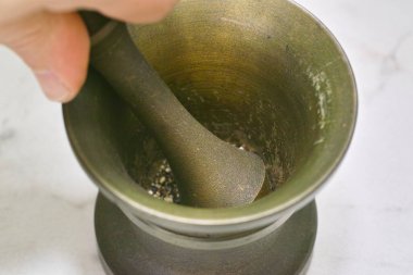 Yeşil Sparagus peynirli Carbonara makarnalı meyveli Parmiggiano Reggiano.