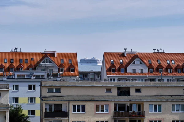 Aamulla Aluksen Sisäänkäynti Satamaan Gdansk Brzezno Itämeri Gdanskinlahti Puola — kuvapankkivalokuva
