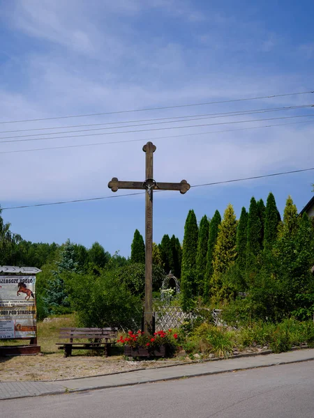 Katholisches Wegkreuz Auf Dem Polnischen Dorf Wdzydze Kiszewskie Polen Europa — Stockfoto