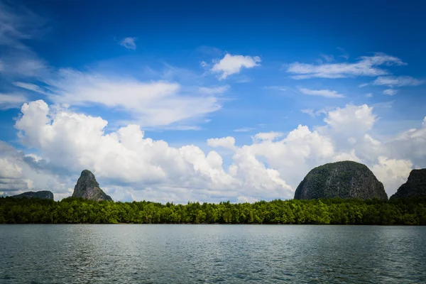 Seascape da baía de phang nga, Tailândia — Fotografia de Stock