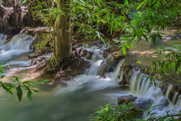 Thanbok khoranee 国立公園、クラビ、タイ — ストック写真