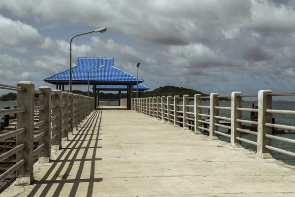 On the bridge — Stock Photo, Image