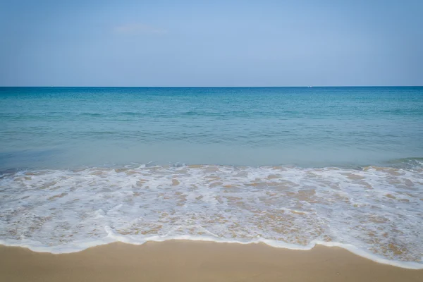 Playa y mar tropical — Foto de Stock