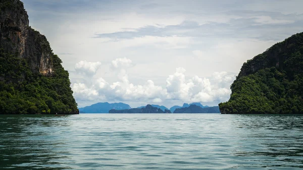 Paisaje marino de la bahía de Phang Nga, Tailandia —  Fotos de Stock
