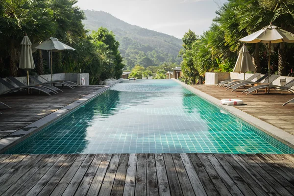 Açık Yüzme Havuzu