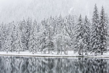 Lago Braies, Dolomiti