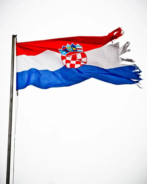 Kroatian lippu revitty irti — kuvapankkivalokuva