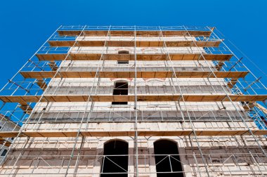 ahşap iskele Konduit sırasında eski bina