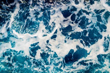 derin mavi deniz suyu ile sprey