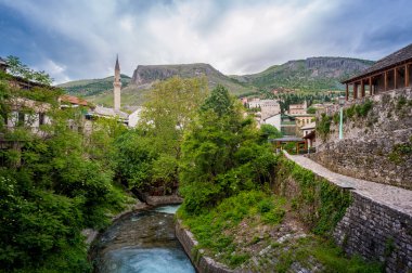 mostar eski şehir. İslami mimariyi Nehri