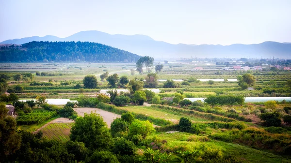 View at clean and preserved green valley — Stock Photo, Image