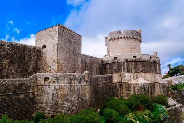 De buitenste muren van de oude stad van dubrovnik — Stockfoto