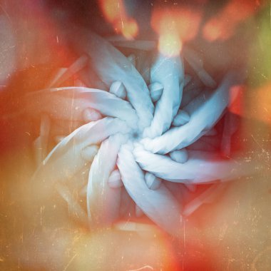 3D soyut sanat eseri gerçeküstü 3D makine endüstriyel türbin jet motoru ya da sarmal bükülmüş şekilli çiçek grunge ve bulanık efekt ve ışık sızıntısı