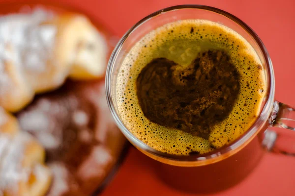 kahve ve kruvasan severim.