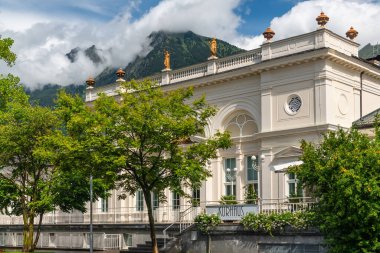 Güney Tyrol, İtalya 'daki Meran Kurhaus.
