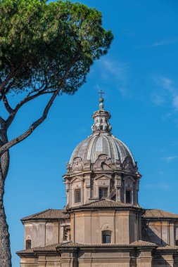 Meryem 'in Kutsal İsminin Kiliseleri ve Santa Maria di Loreto, Roma, İtalya