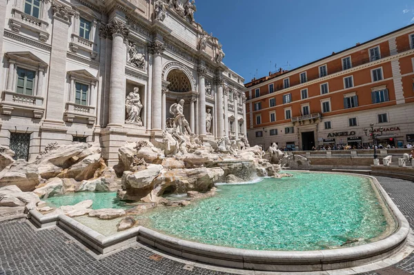 有名な ローマで最も美しい噴水の一つ トレビの泉 Fontana Trevi — ストック写真