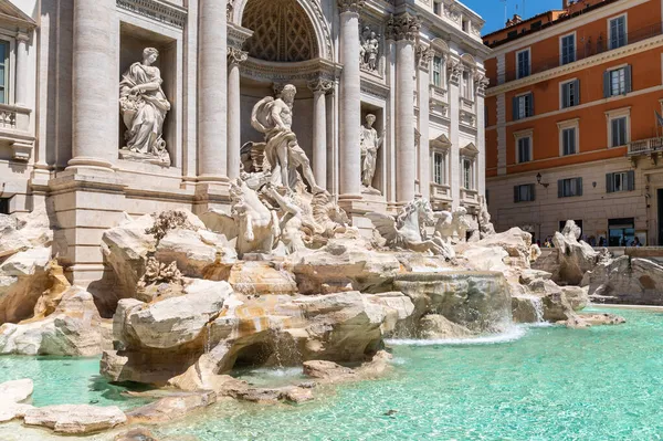 有名な ローマで最も美しい噴水の一つ トレビの泉 Fontana Trevi — ストック写真