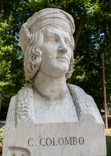 哥伦布之风 Busto Cristoforo Colombo 位于博尔热斯别墅公园 威尼斯雕塑家安东尼奥 卡诺娃 Antonio Canova Possagno — 图库照片