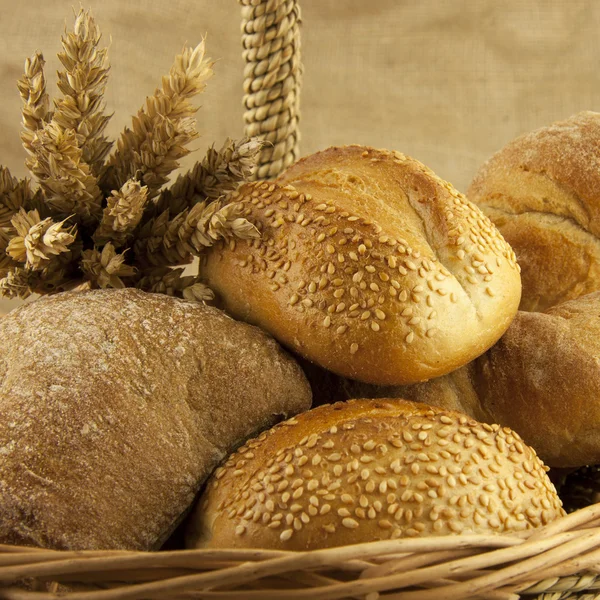 Färskt bröd och bakverk — Stockfoto