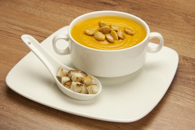 kremalı balkabağı çorbası