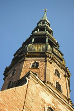 kilise kulesi
