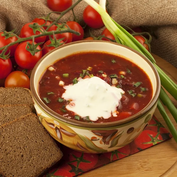 Sopa de remolacha con crema agria —  Fotos de Stock