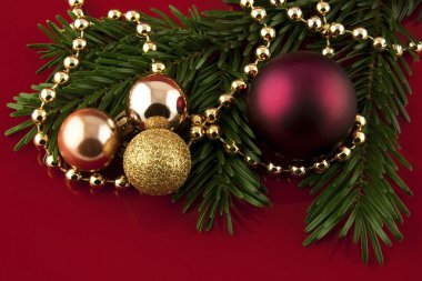 topları ile yılbaşı süsleme