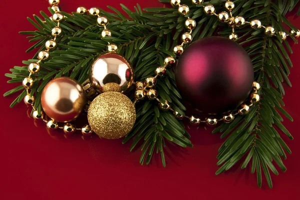 topları ile yılbaşı süsleme