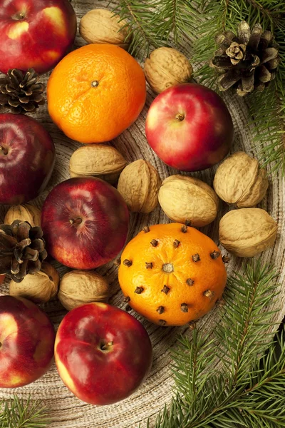 Christmas still life with apples and mandarin — Stock Photo, Image
