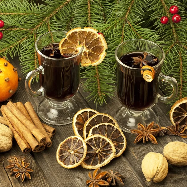 Noel hala hayat iki bardak mulled şarap ile