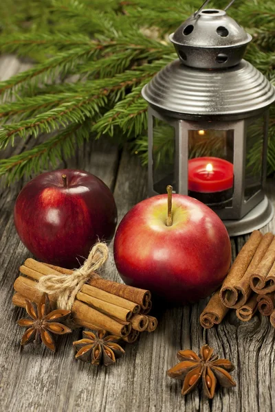 Kerstmis Stilleven met appels — Stockfoto