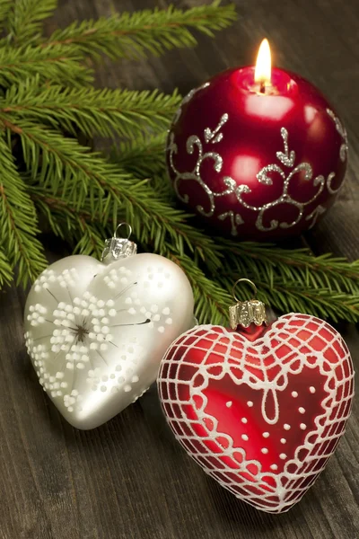 Kerstkaart met heldere kleurrijke decoratie — Stockfoto