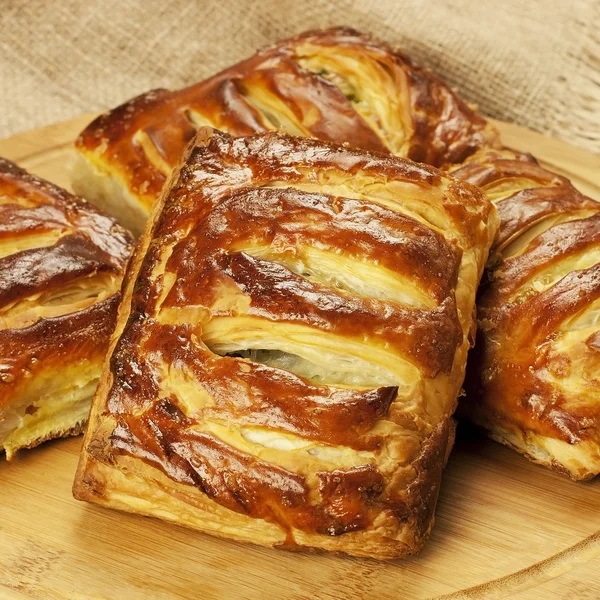 Pastel de hojaldre con espinacas — Foto de Stock