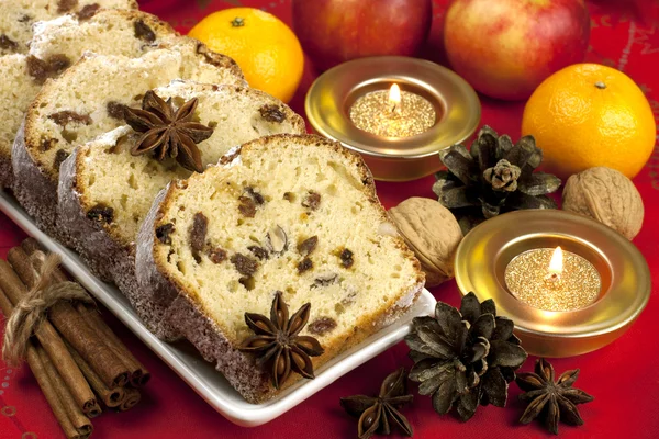Gâteau de Noël aux épices et fruits secs — Photo