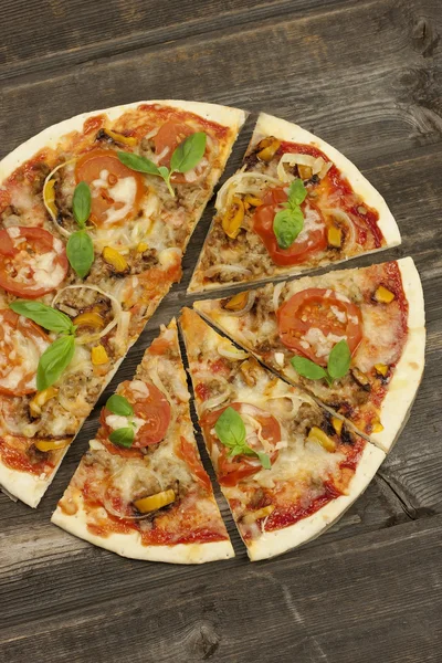 Pizza italienne fraîche, vue supérieure — Photo