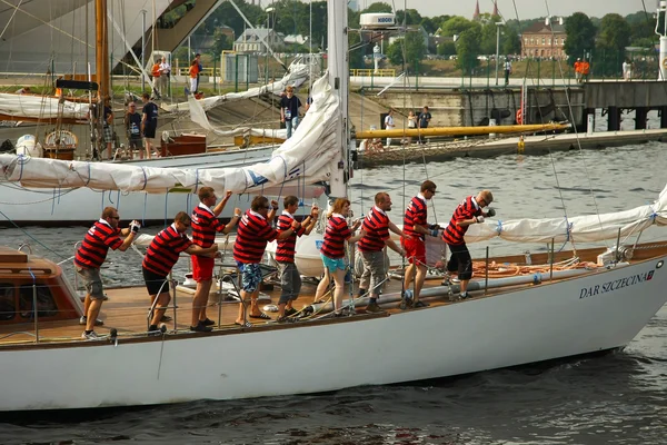 Crew of the ship  during The Tall Ships Races Baltic 2013 — Stock Photo, Image